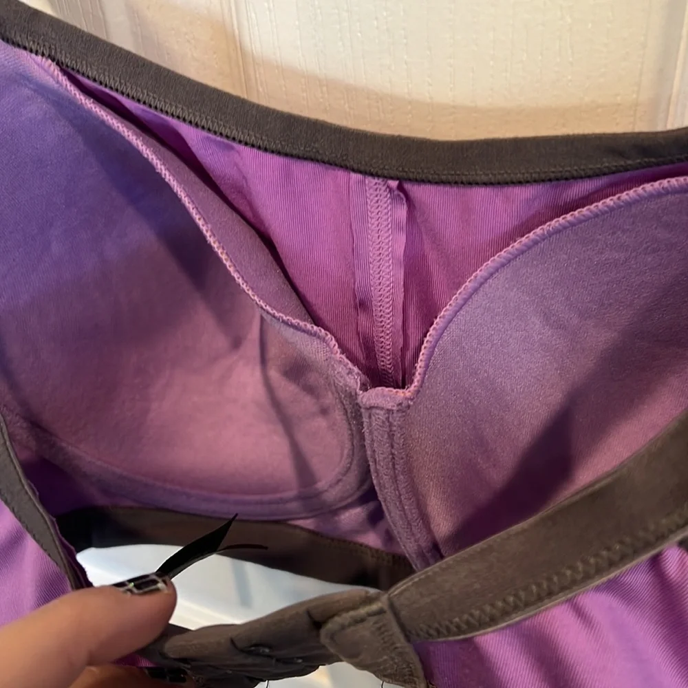 Natori sports bra 34C - Picture 6 of 8